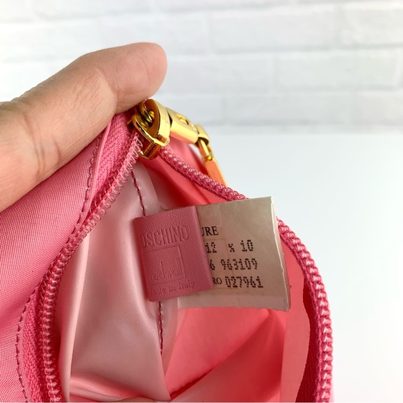 Vintage RARE Moschino Redwall Pink Nylon Zip Make Up Bag Cosmetic Pouch - Picture 12 of 12